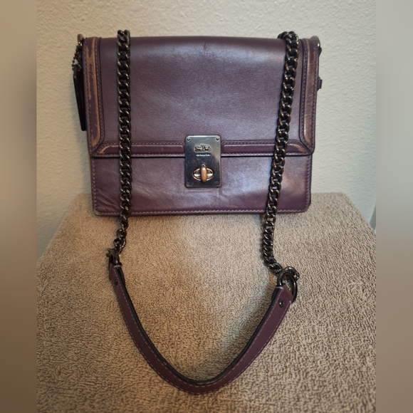 Coach Handbags - Vintage Coach Crossbody Bag